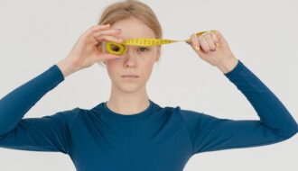 Izgubite kilograme brez telovadbe: prilagojeni nasveti za vašo pot do vitkost