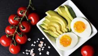 Zakaj LCHF dieta morda ni zlata pot do zdravja
